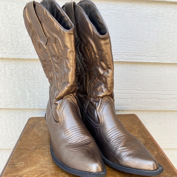 Madden Girl Boots - Picture 7 of 7